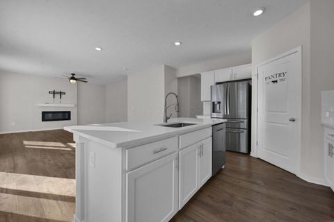 Tiny photo for 5828 Wynnewood Drive, Grove City, OH 43123 (MLS # 226000184)