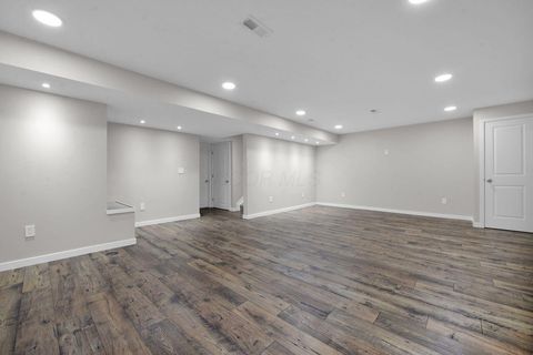 Tiny photo for 5828 Wynnewood Drive, Grove City, OH 43123 (MLS # 226000184)