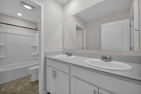 Tiny photo for 5828 Wynnewood Drive, Grove City, OH 43123 (MLS # 226000184)