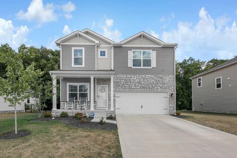 Photo of 5828 Wynnewood Drive, Grove City, OH 43123 (MLS # 226000184)