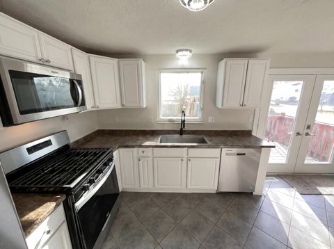 Tiny photo for 4459 Amwood Street, Columbus, OH 43228 (MLS # 226002756)