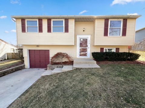 Photo of 4459 Amwood Street, Columbus, OH 43228 (MLS # 226002756)