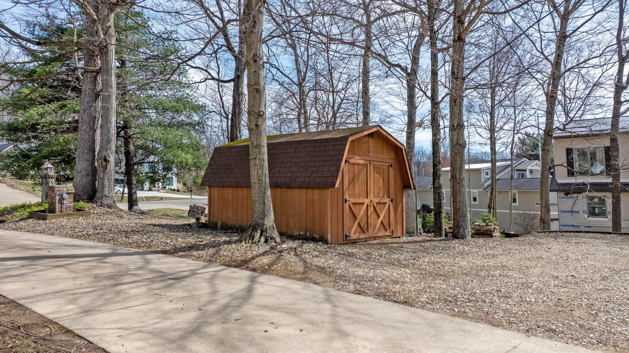 4045 Apple Valley Drive, Howard, Ohio image 47