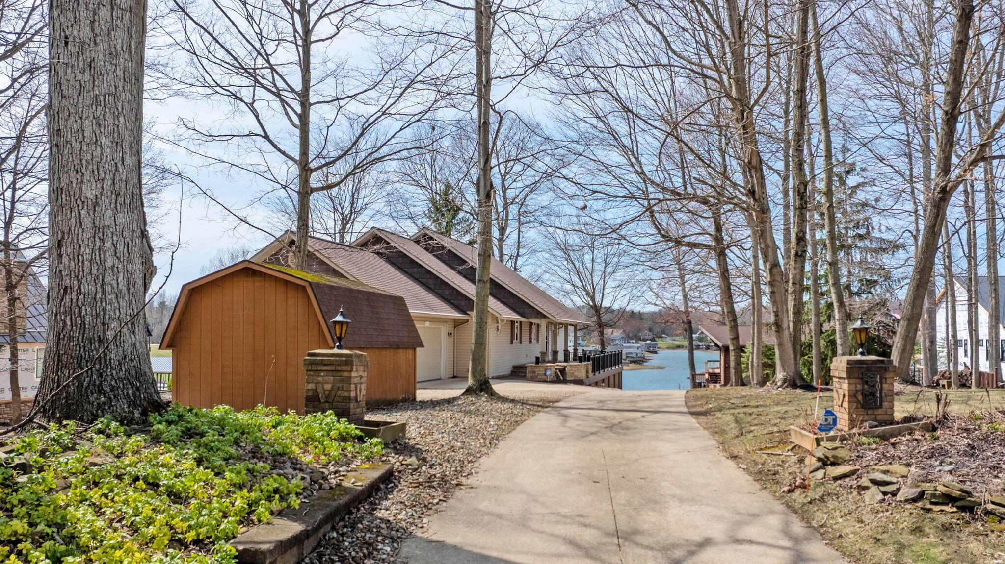 4045 Apple Valley Drive, Howard, Ohio image 46