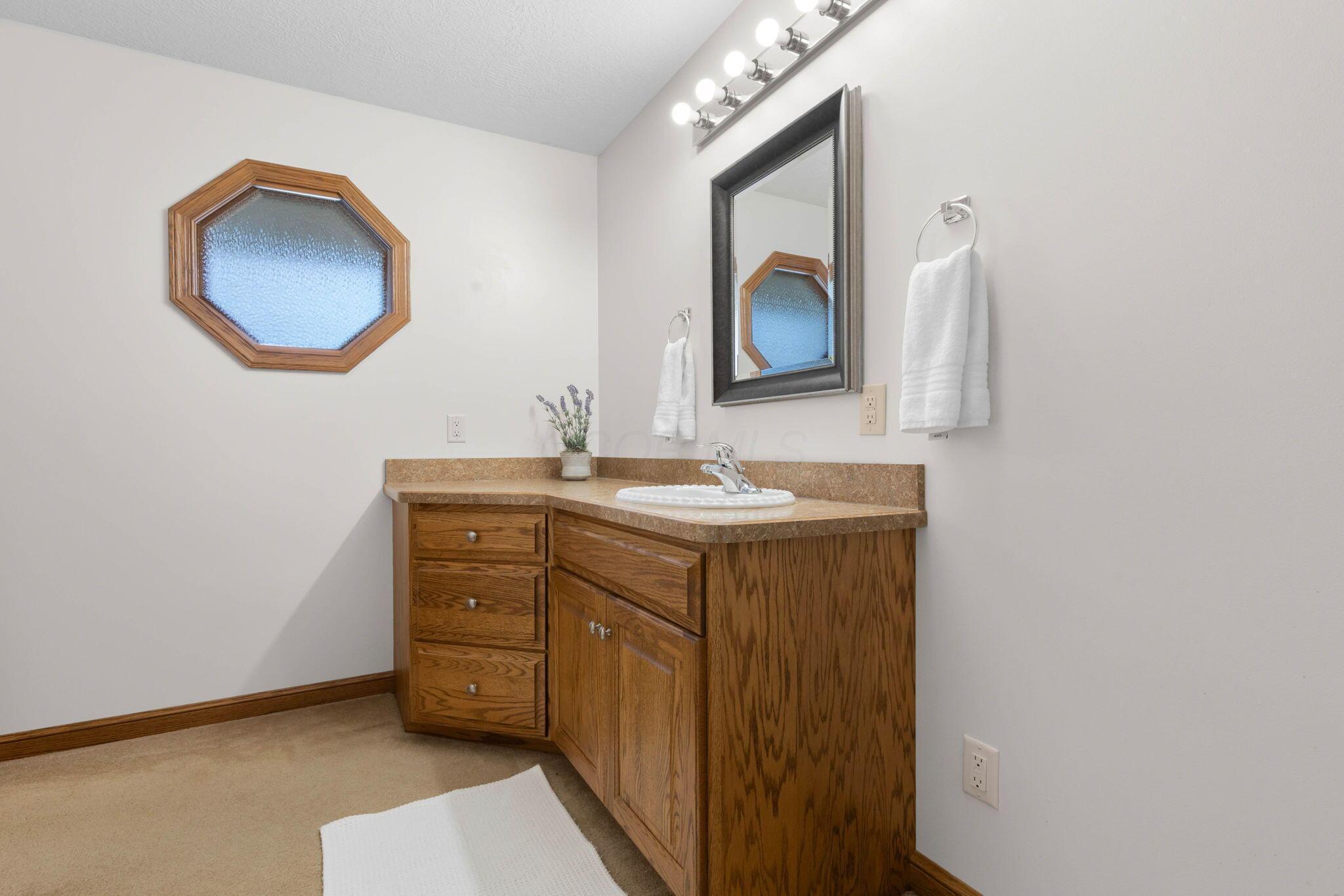 4045 Apple Valley Drive, Howard, Ohio image 30