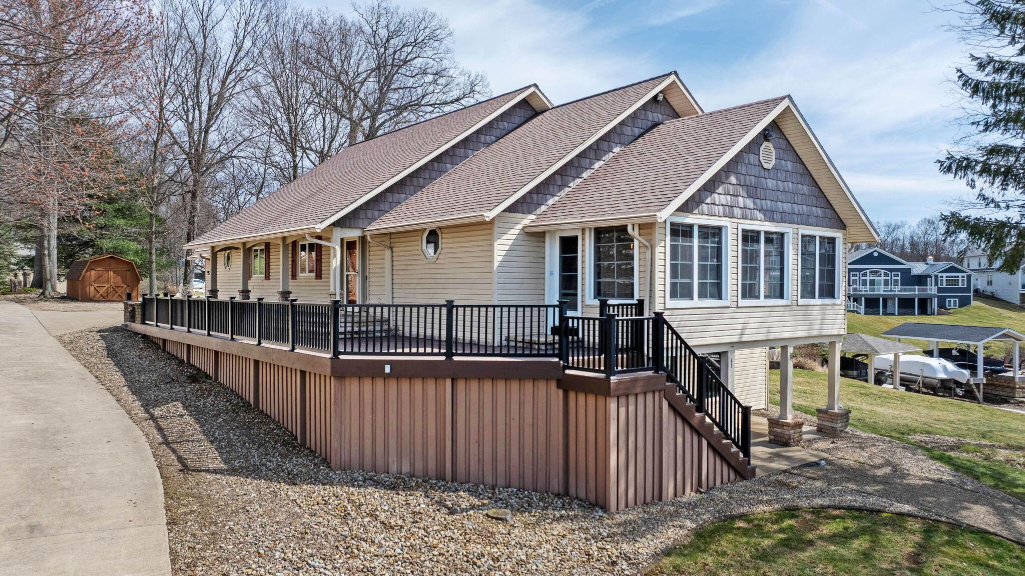 4045 Apple Valley Drive, Howard, Ohio image 1