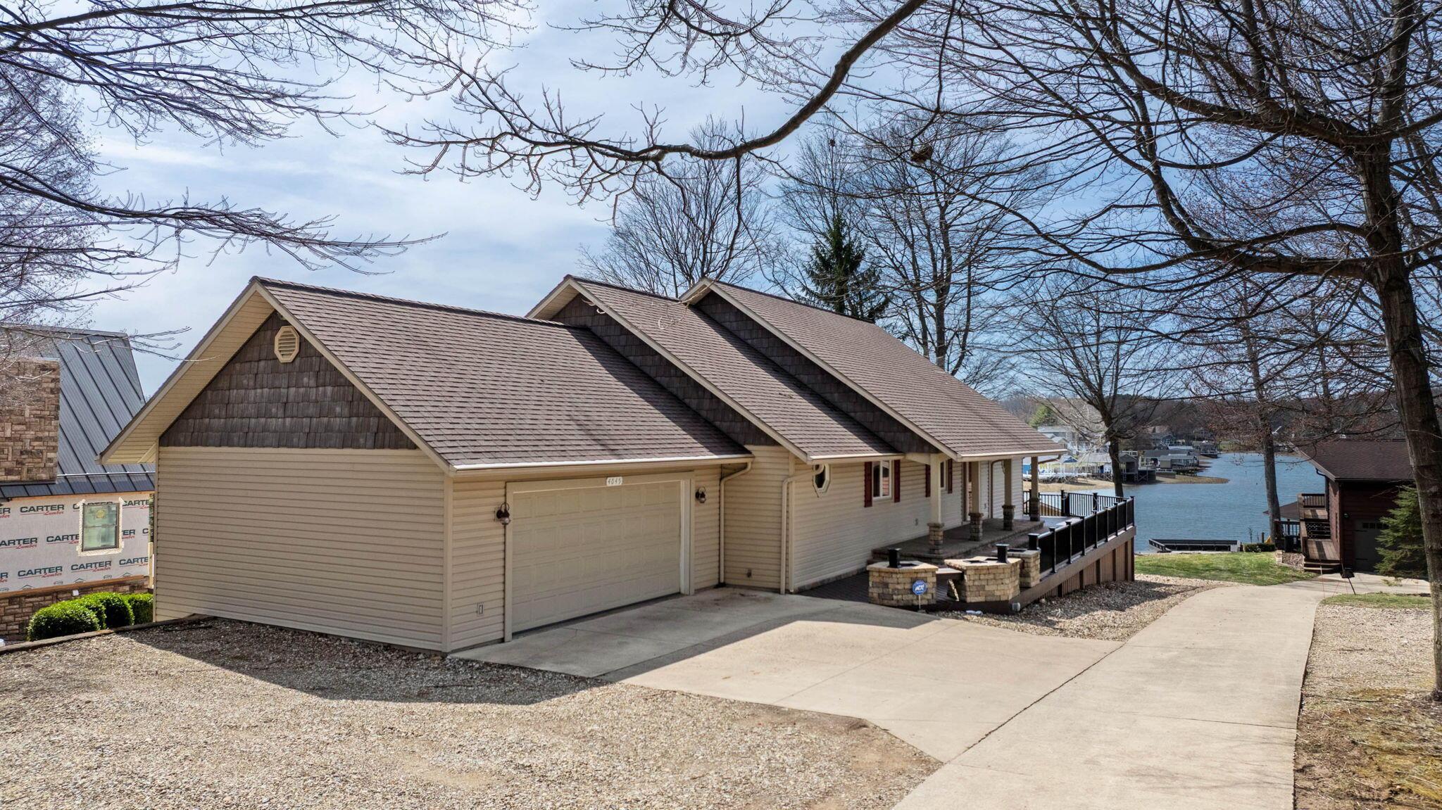 4045 Apple Valley Drive, Howard, Ohio image 2