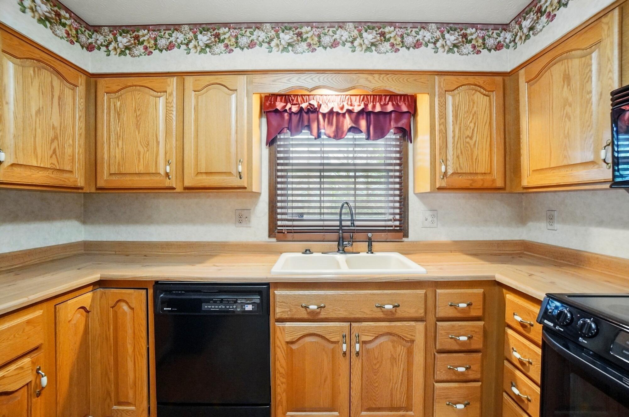 4200 Unroe Avenue, Grove City, Ohio image 16