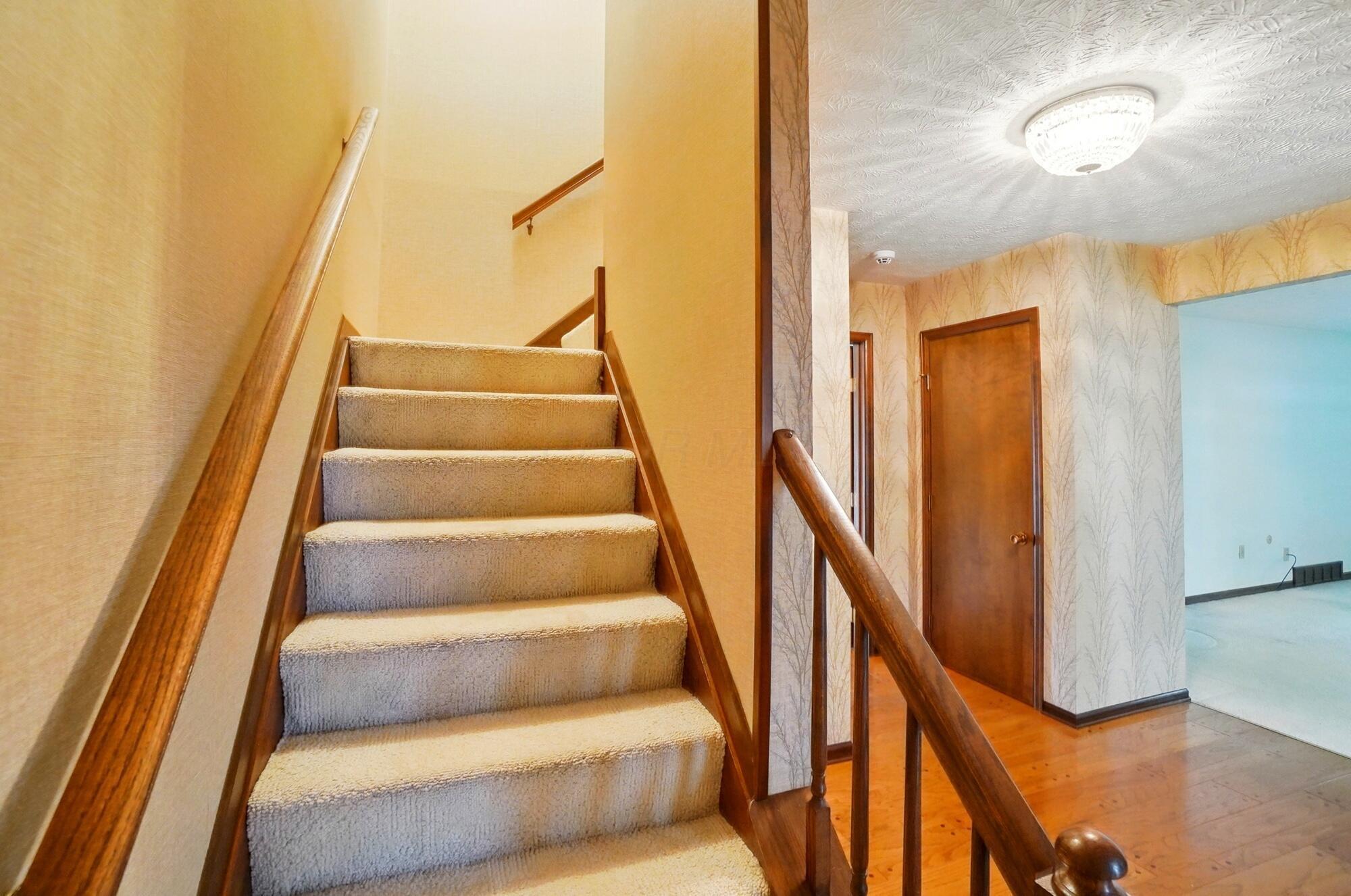 4200 Unroe Avenue, Grove City, Ohio image 23