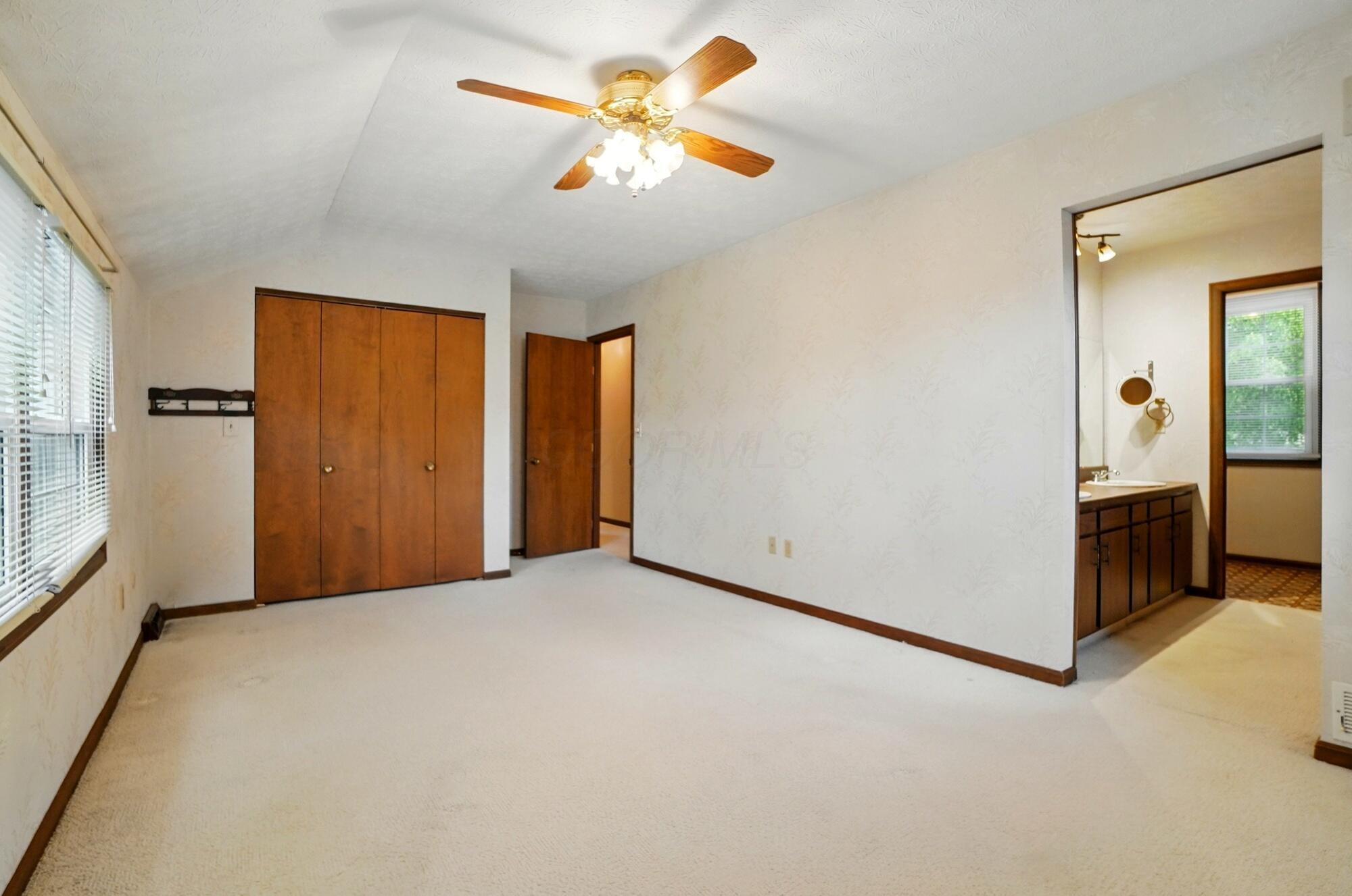 4200 Unroe Avenue, Grove City, Ohio image 25
