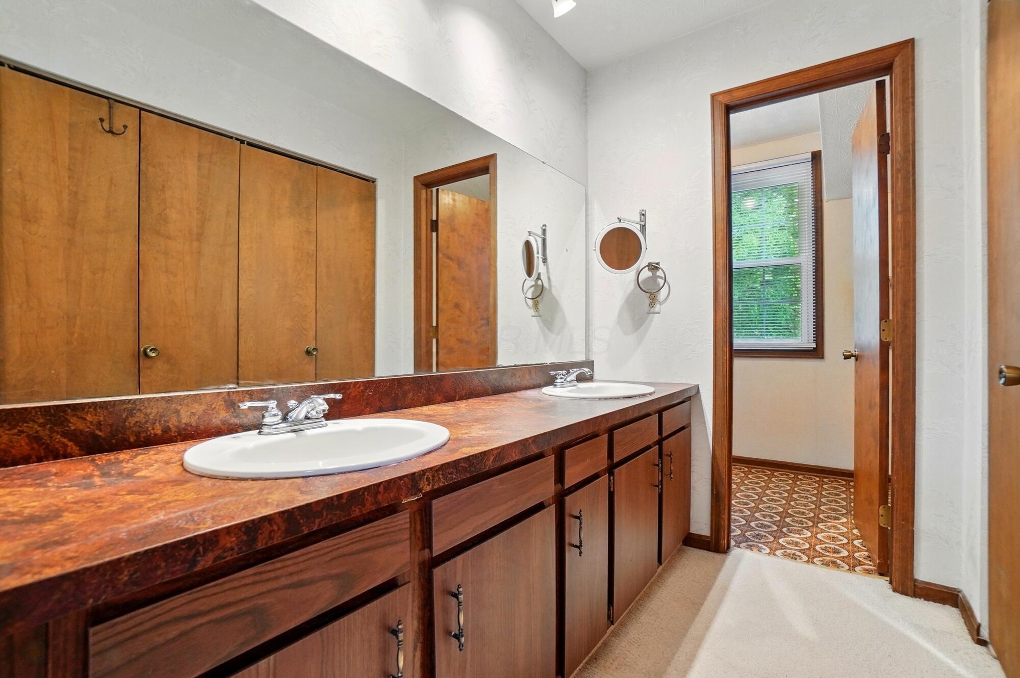 4200 Unroe Avenue, Grove City, Ohio image 26