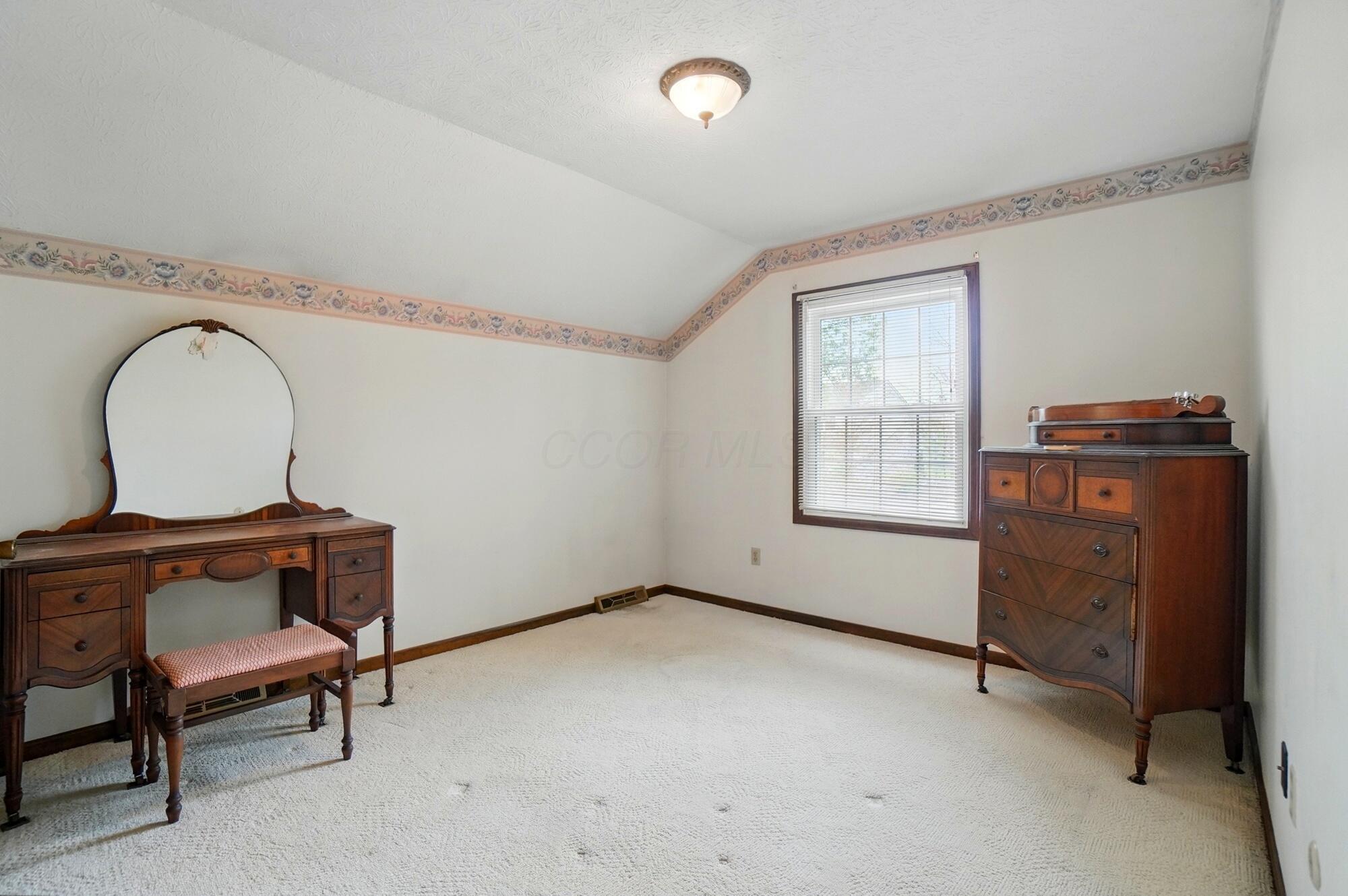 4200 Unroe Avenue, Grove City, Ohio image 30