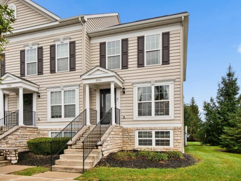 Photo of 5506 Sentinel Falls Street 4A #4A, Dublin, OH 43016 (MLS # 226037785)