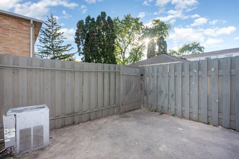 Tiny photo for 1752 Pine Tree Street S H #H, Columbus, OH 43229 (MLS # 225041039)