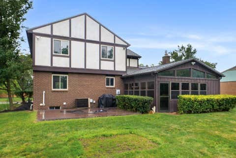 Tiny photo for 2256 Presley Drive, Grove City, OH 43123 (MLS # 226029481)