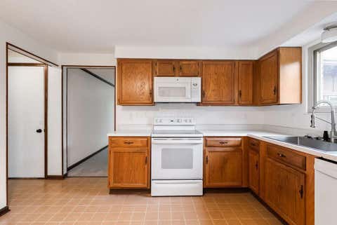Tiny photo for 2256 Presley Drive, Grove City, OH 43123 (MLS # 226029481)