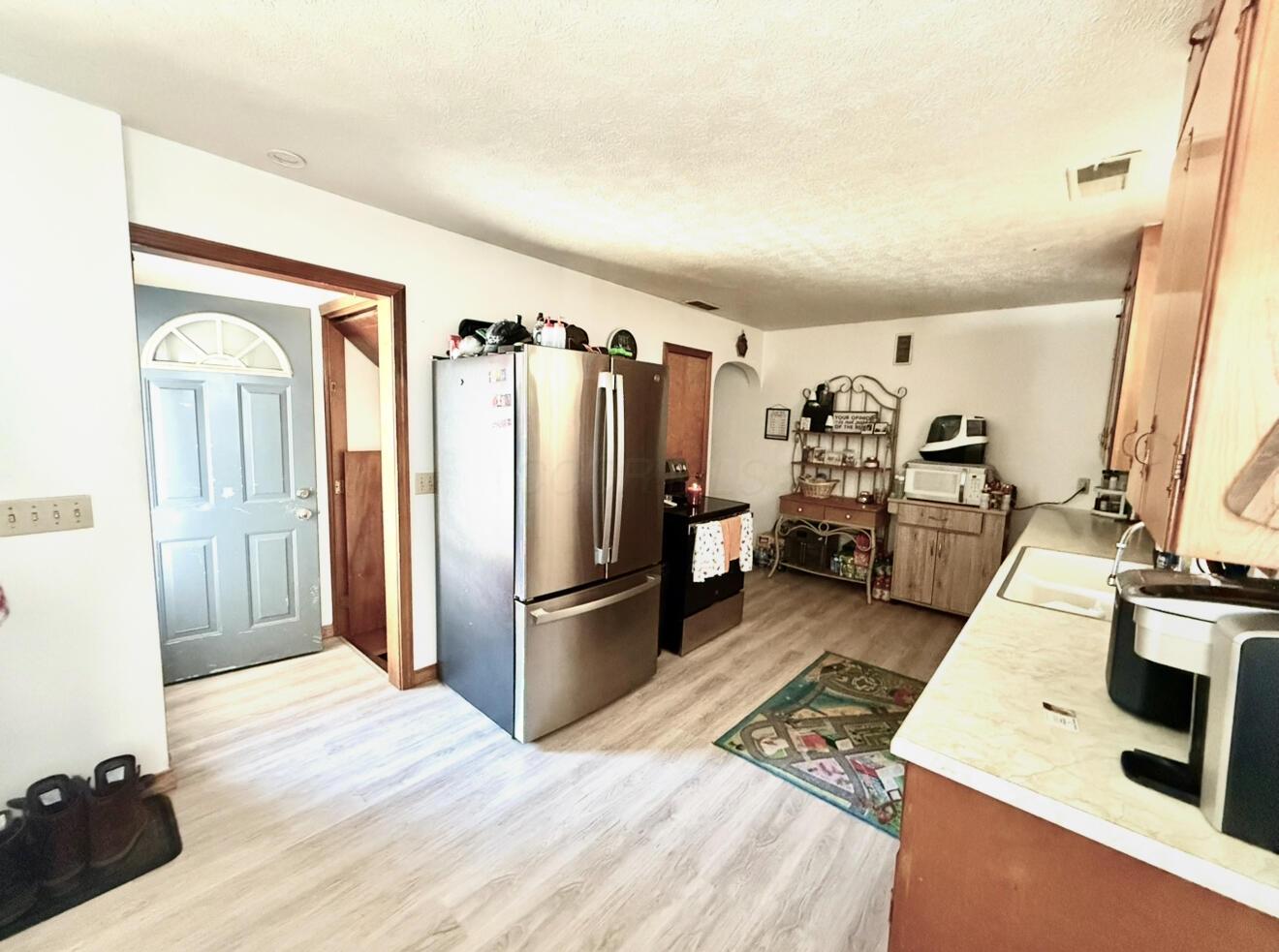 203 Seymour Avenue, Buckeye Lake, Ohio image 2