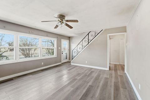 Tiny photo for 2943 Carol Avenue, Grove City, OH 43123 (MLS # 225044969)