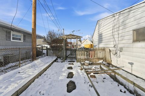 Tiny photo for 2943 Carol Avenue, Grove City, OH 43123 (MLS # 225044969)