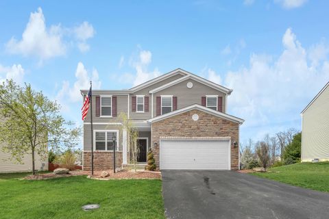 Photo of 851 Corylus Drive SW, Pataskala, OH 43062 (MLS # 226010646)