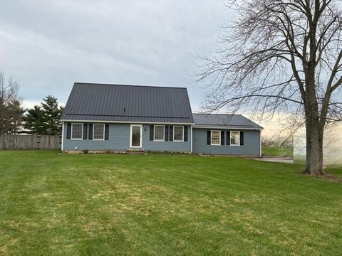 Photo of 9295 US Highway 22 E, Stoutsville, OH 43154 (MLS # 226009926)