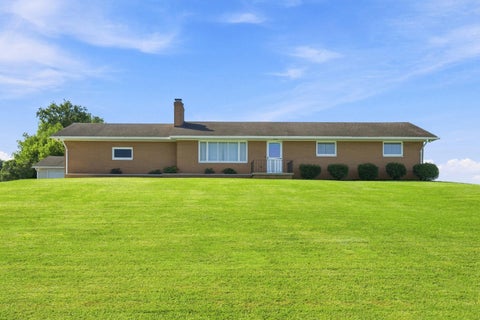 Photo of 2464 Lees Road, Newark, OH 43055 (MLS # 226037752)