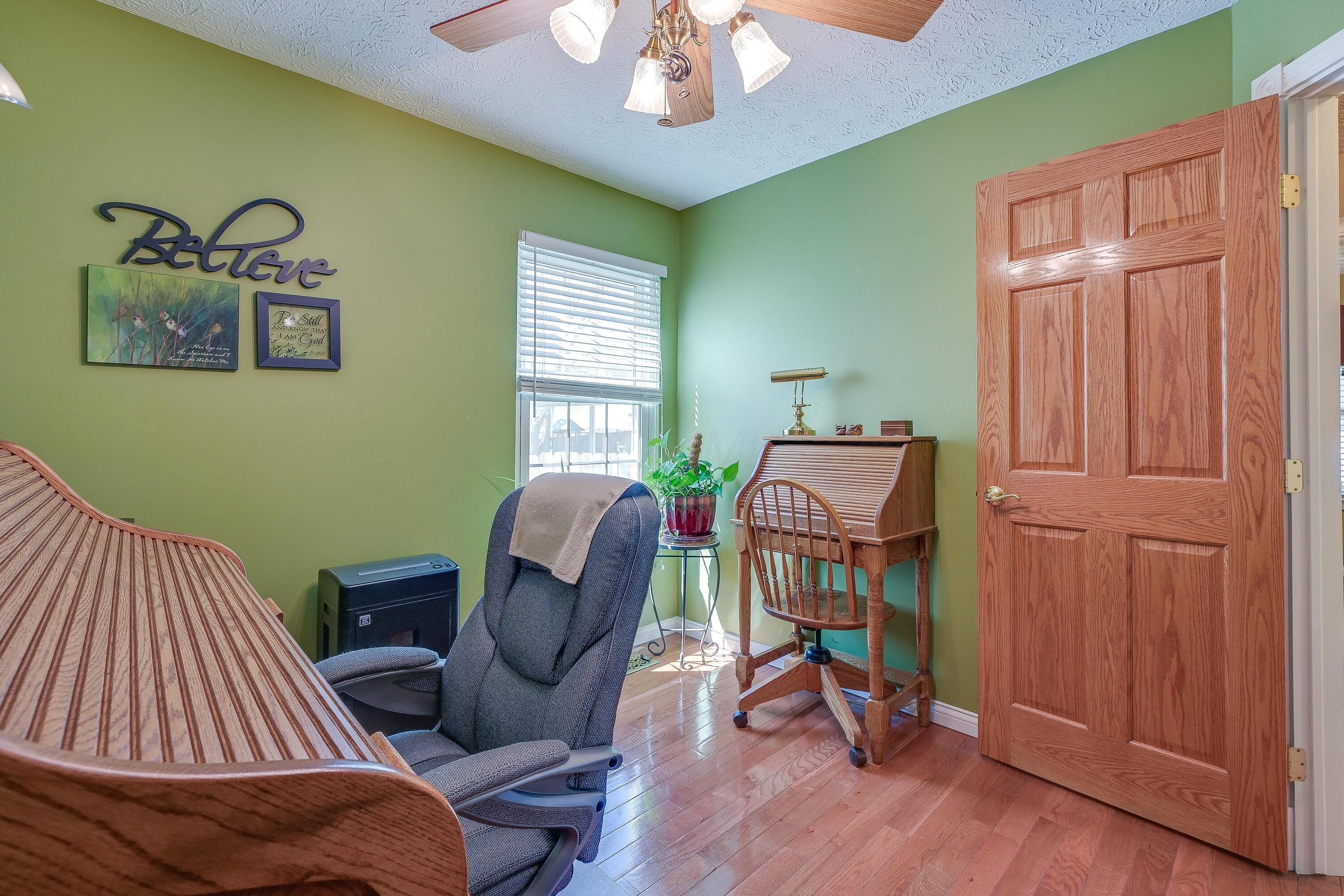 1955 Manley Way, Grove City, Ohio image 20