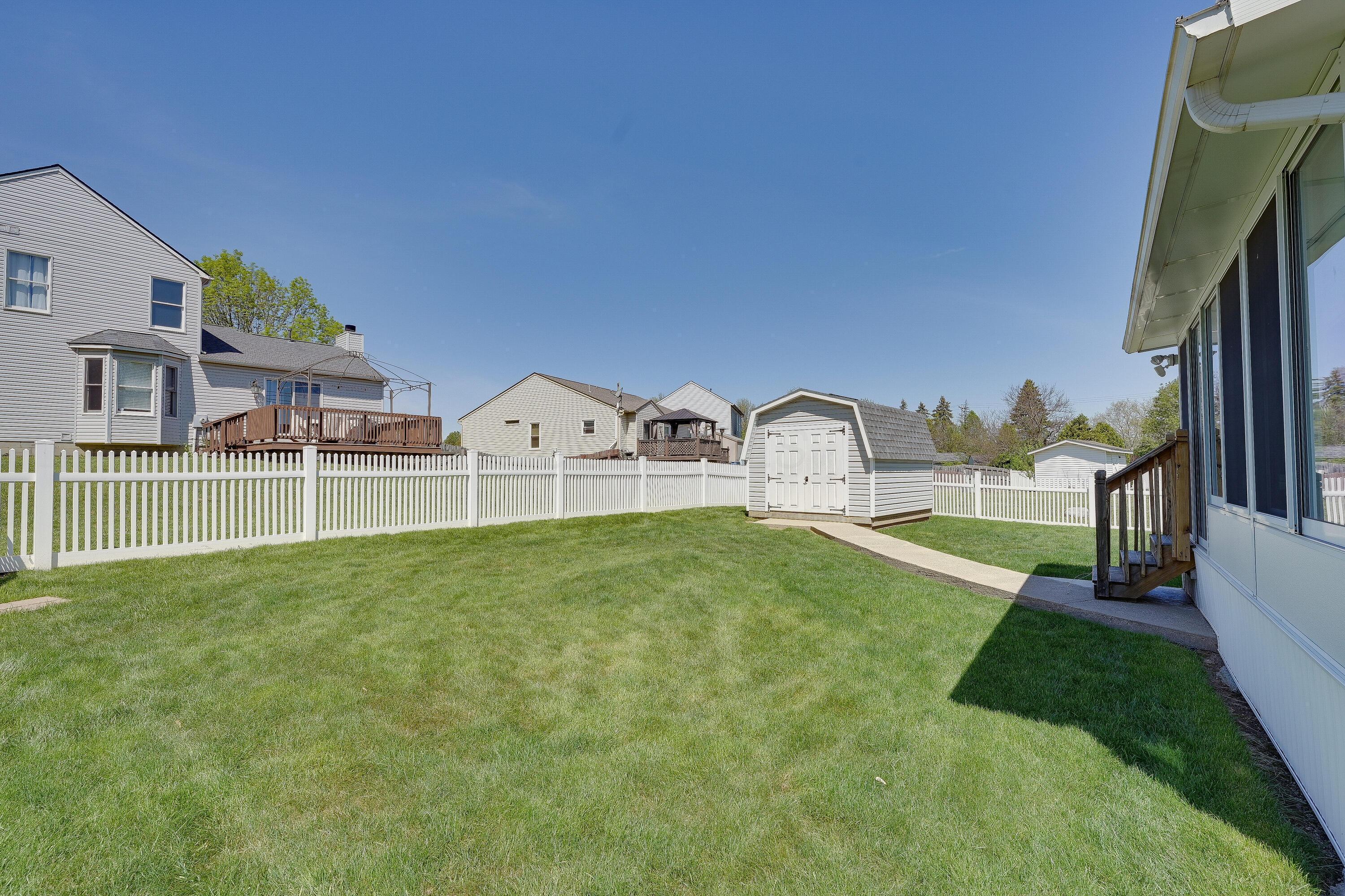 1955 Manley Way, Grove City, Ohio image 29
