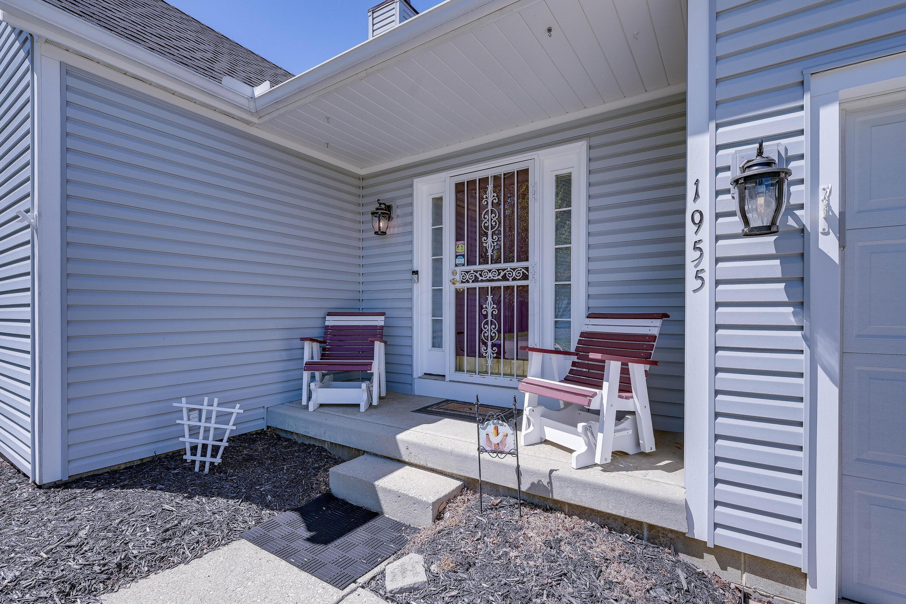1955 Manley Way, Grove City, Ohio image 6