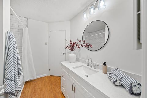 Tiny photo for 4933 Berry Leaf Place, Hilliard, OH 43026 (MLS # 225045437)