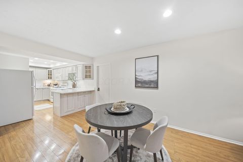 Tiny photo for 4933 Berry Leaf Place, Hilliard, OH 43026 (MLS # 225045437)