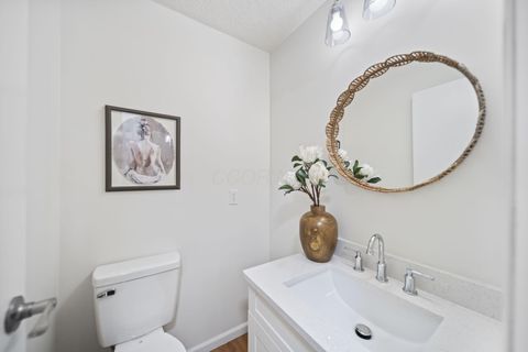 Tiny photo for 4933 Berry Leaf Place, Hilliard, OH 43026 (MLS # 225045437)