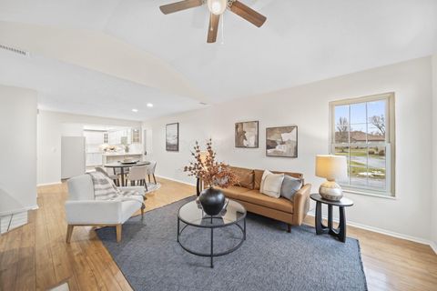 Tiny photo for 4933 Berry Leaf Place, Hilliard, OH 43026 (MLS # 225045437)