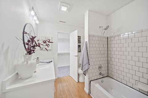 Tiny photo for 4933 Berry Leaf Place, Hilliard, OH 43026 (MLS # 225045437)