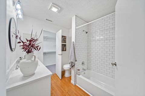 Tiny photo for 4933 Berry Leaf Place, Hilliard, OH 43026 (MLS # 225045437)