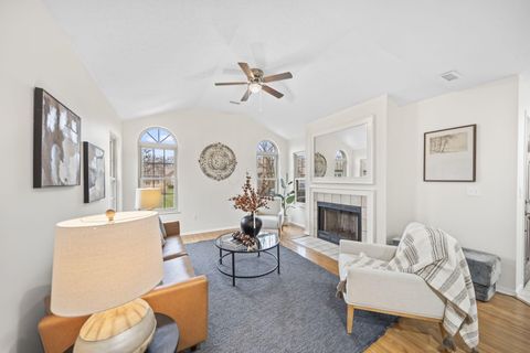 Photo of 4933 Berry Leaf Place, Hilliard, OH 43026 (MLS # 225045437)