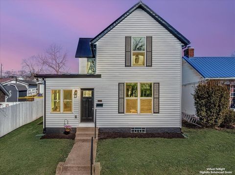 Homes For Sale - 446 E Franklin Street<br/> Circleville, OH 43113