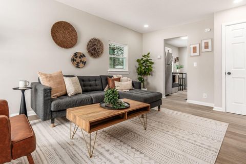 Tiny photo for 2205 Lexington Avenue, Columbus, OH 43211 (MLS # 225044675)