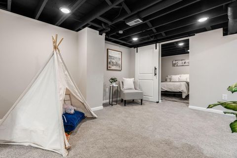 Tiny photo for 2205 Lexington Avenue, Columbus, OH 43211 (MLS # 225044675)