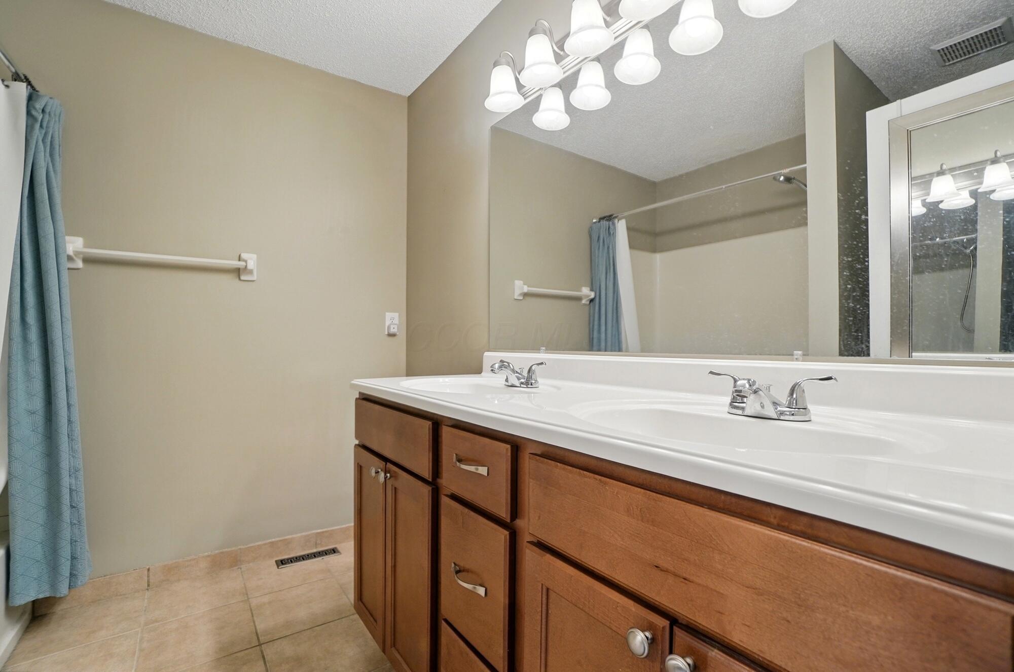 5199 Goldfield Drive, Hilliard, Ohio image 15