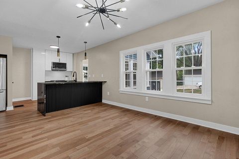 Tiny photo for 222 W North Broadway Street, Columbus, OH 43214 (MLS # 226000363)