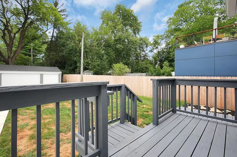 Tiny photo for 222 W North Broadway Street, Columbus, OH 43214 (MLS # 226000363)