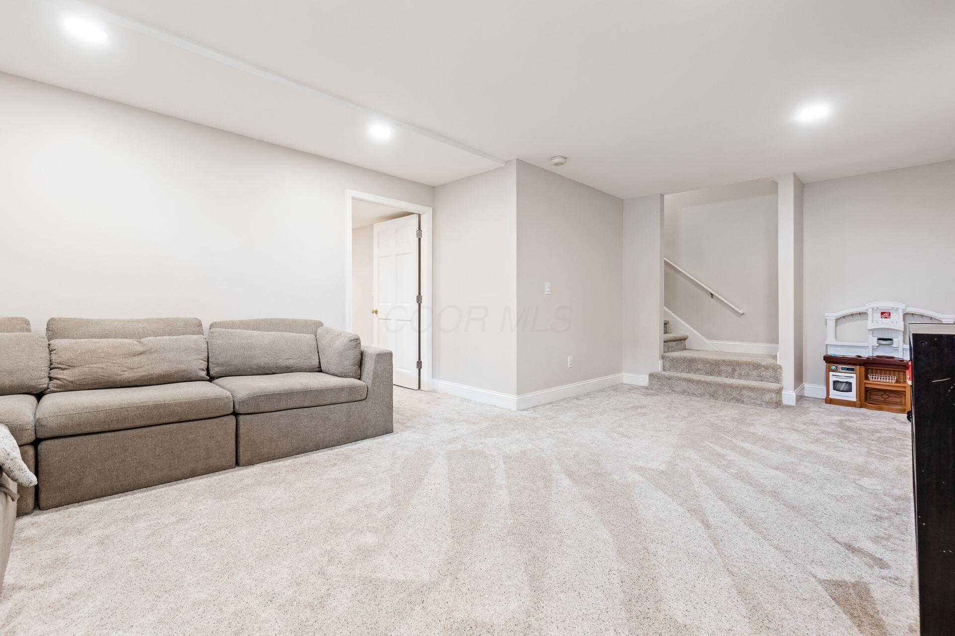 7818 Jordan Crossing, Reynoldsburg, Ohio image 44