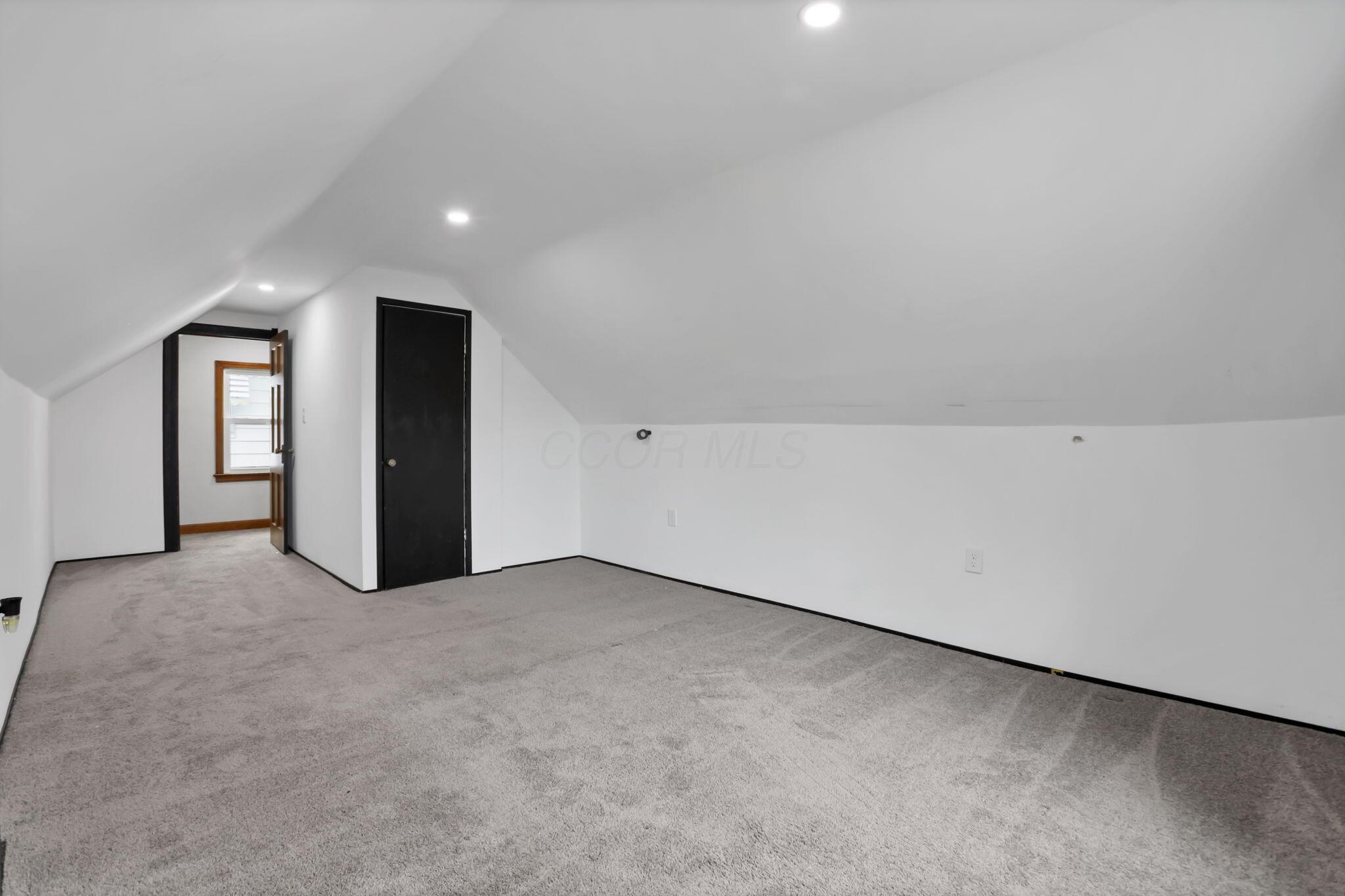 9611 Mccracken Road, Garfield Heights, Ohio image 21