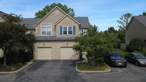 Photo of 2660 Village Pier Lane B10 #B10, Hilliard, OH 43026 (MLS # 226027227)