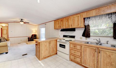 Tiny photo for 5019 N High Street 82 #82, Columbus, OH 43214 (MLS # 226000520)