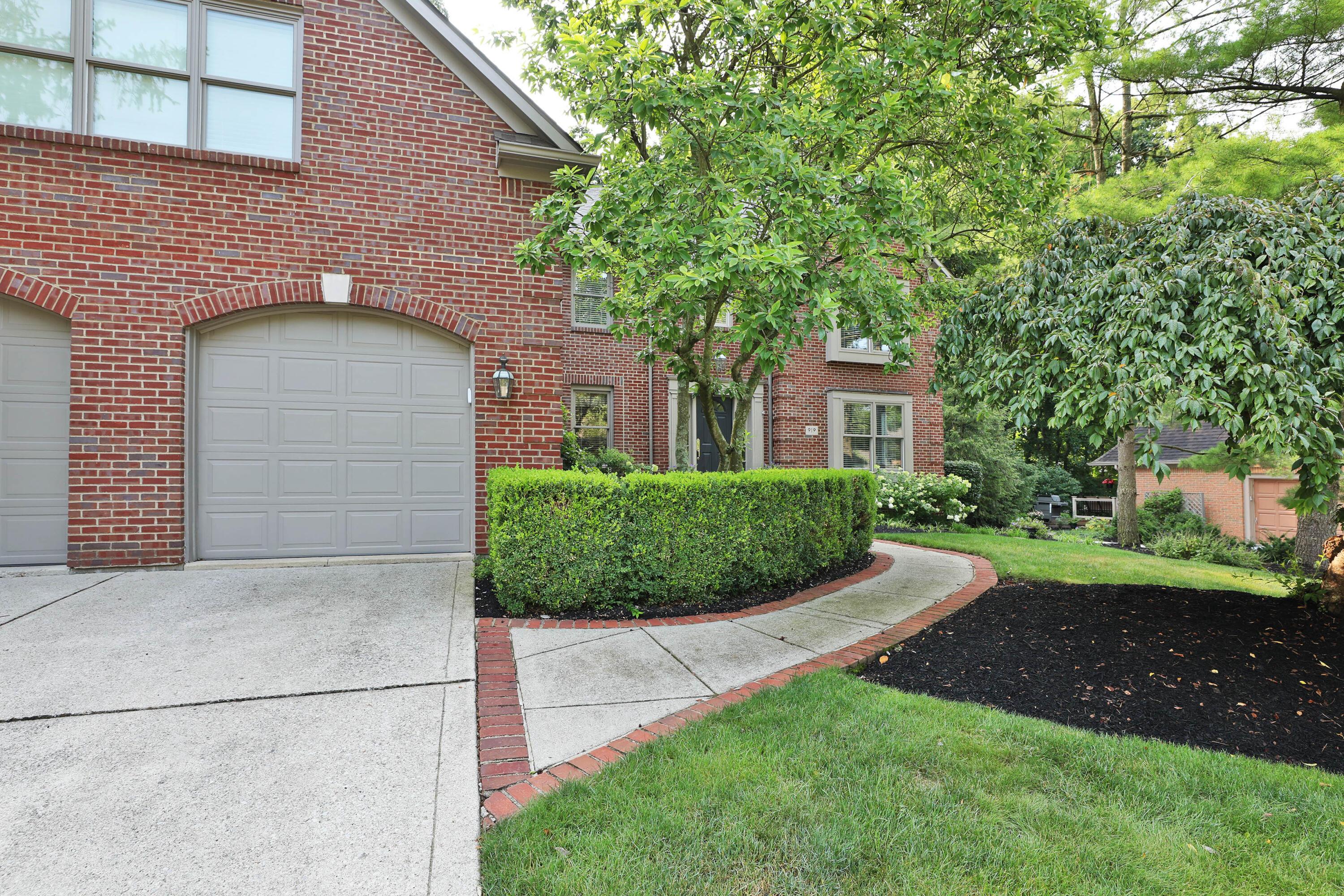919 Valleyview Drive, Westerville, Ohio image 5