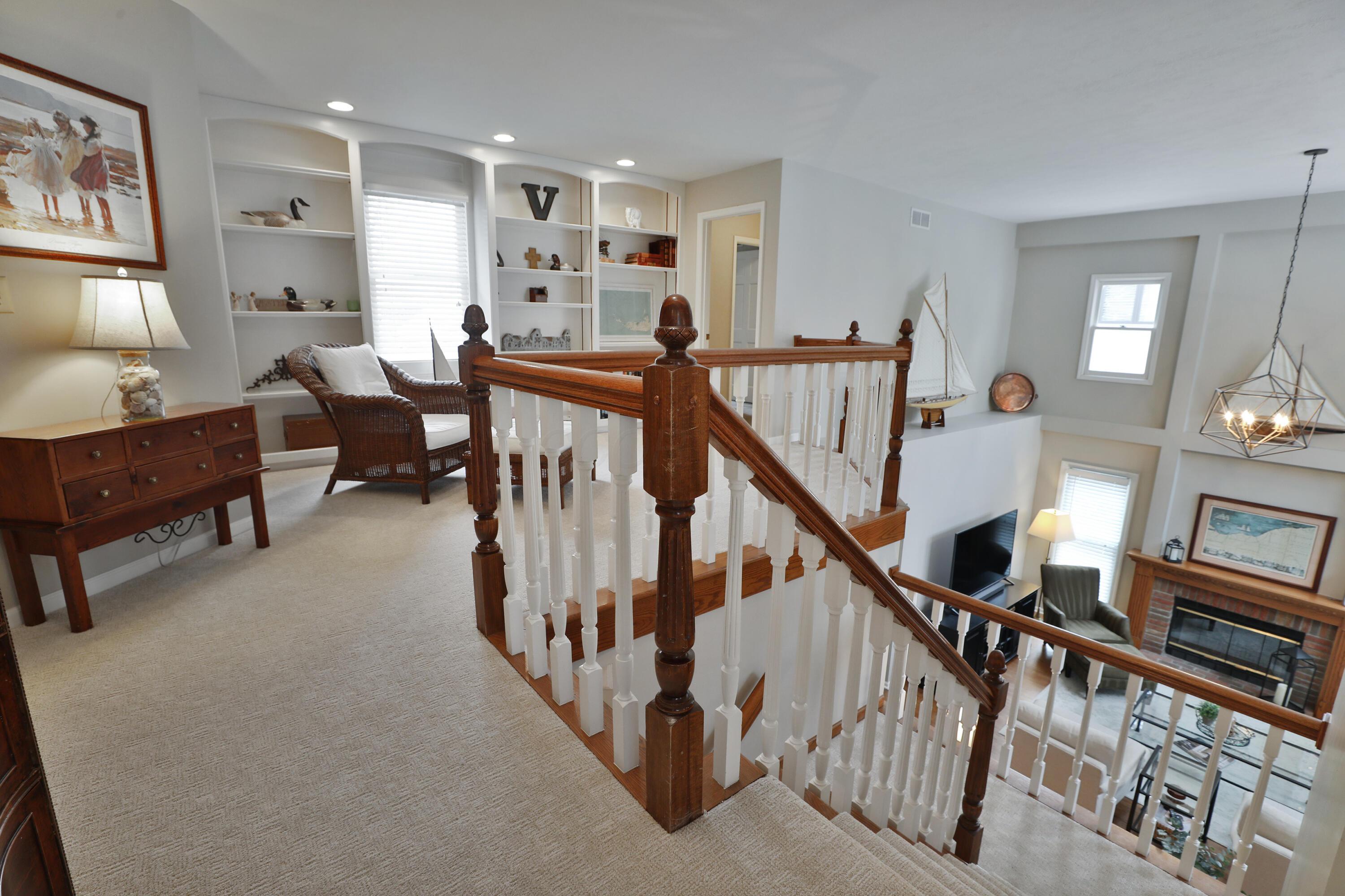 919 Valleyview Drive, Westerville, Ohio image 33