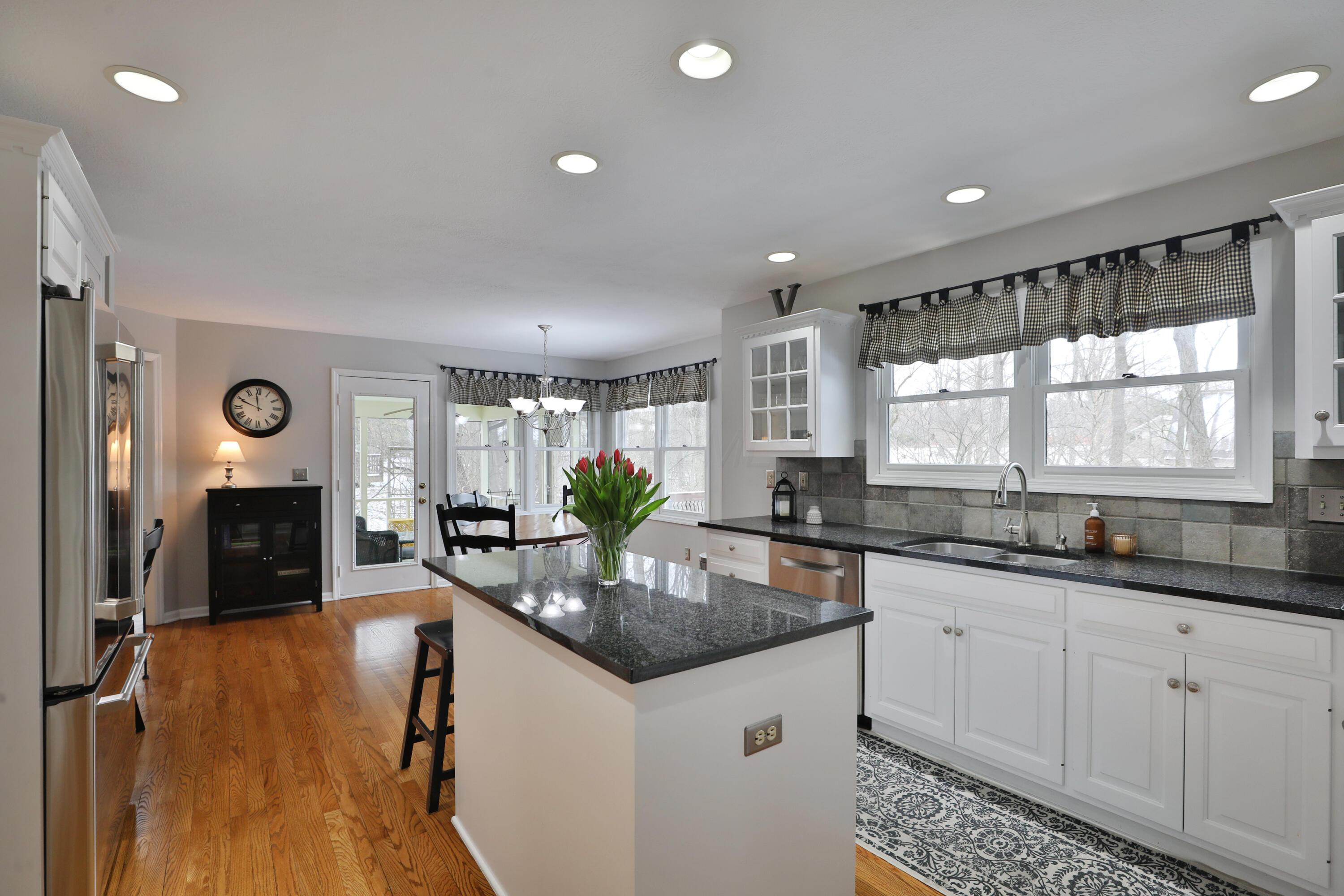 919 Valleyview Drive, Westerville, Ohio image 13