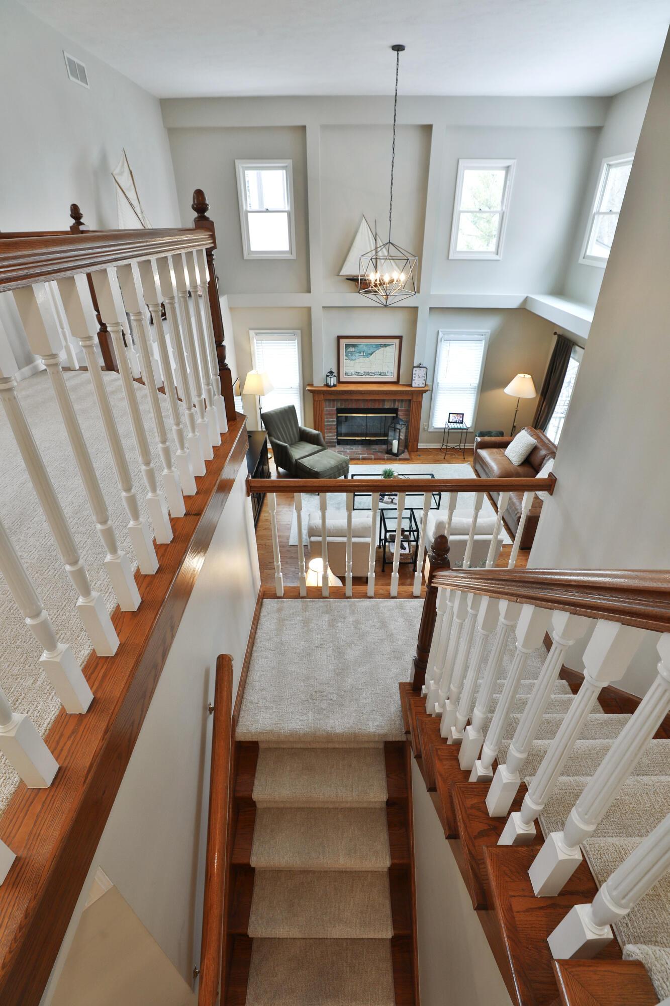 919 Valleyview Drive, Westerville, Ohio image 32